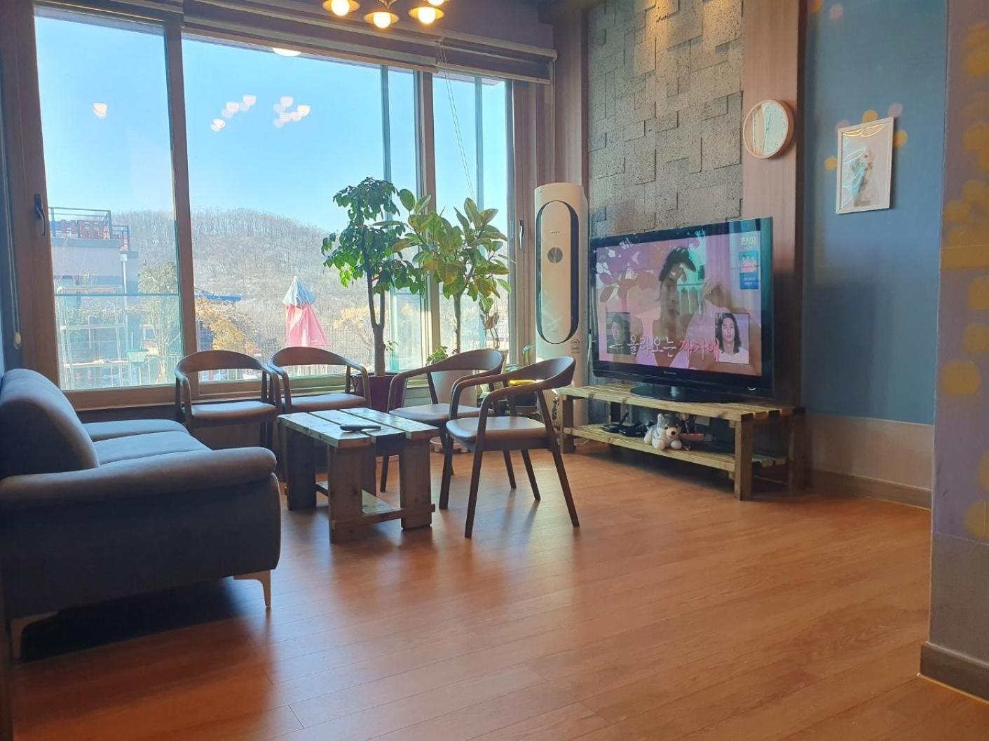 Yeoncheon Jjongi And Mary Pet Friendly Pension Vila Quarto foto