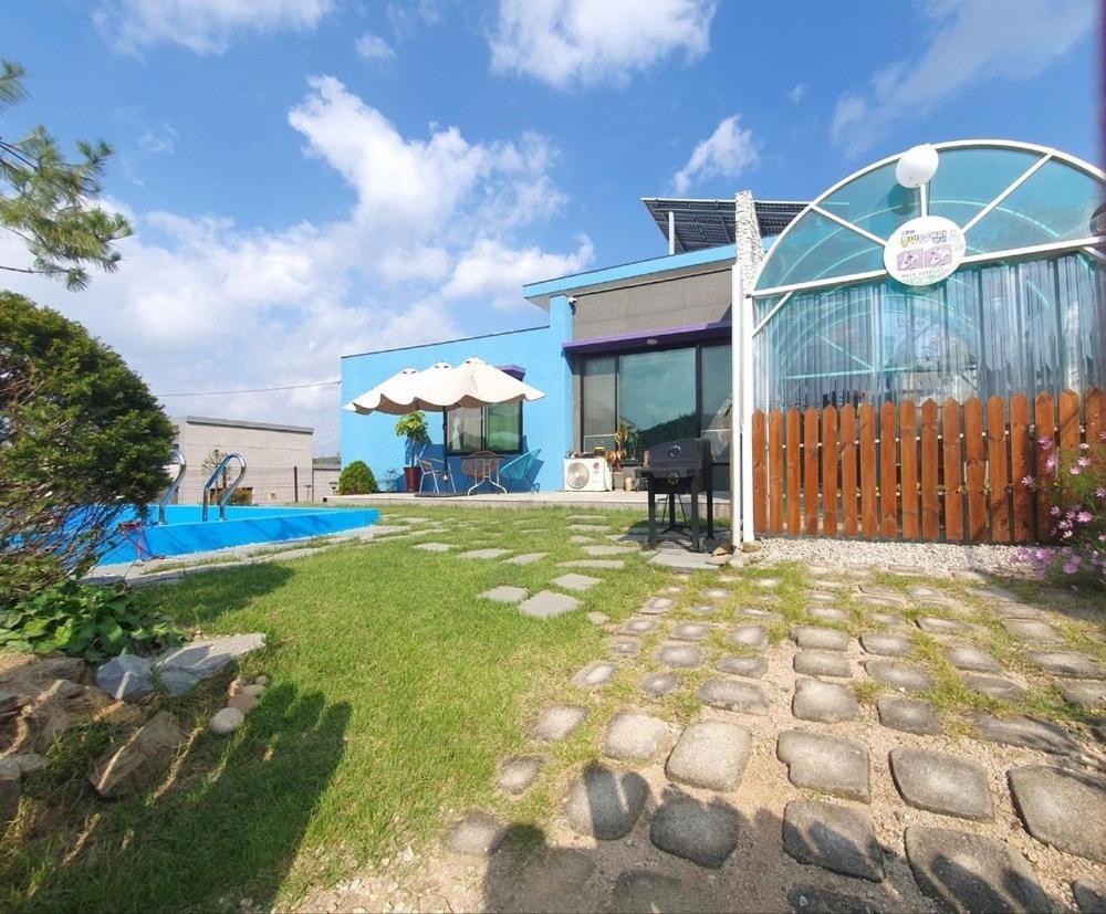 Yeoncheon Jjongi And Mary Pet Friendly Pension Vila Quarto foto